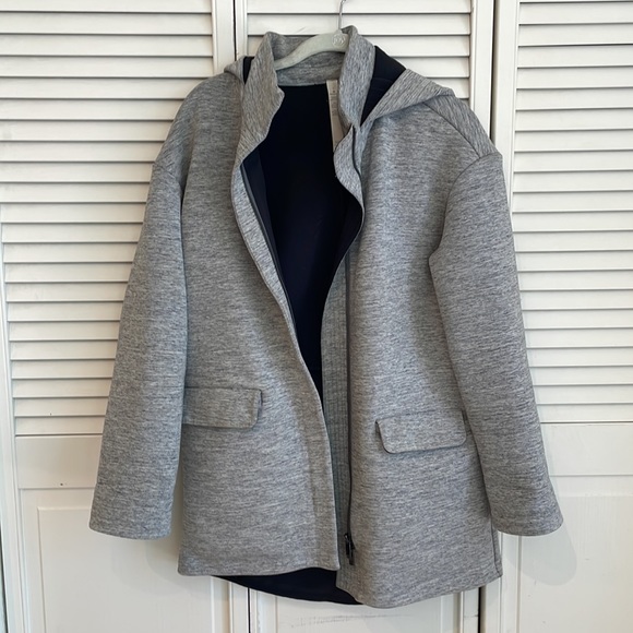 Lululemon gray softshell jacket - Picture 2 of 8
